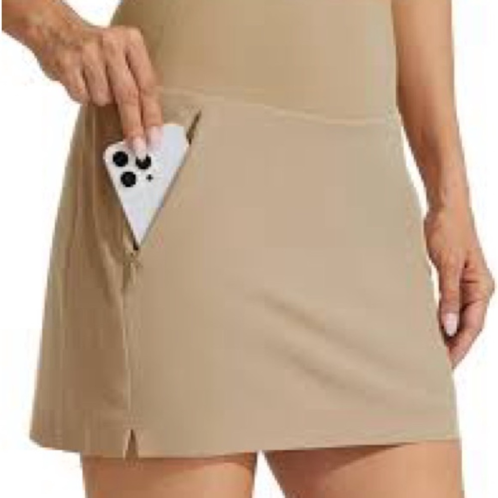 Tan Skirt with Pockets by Izod Size 2